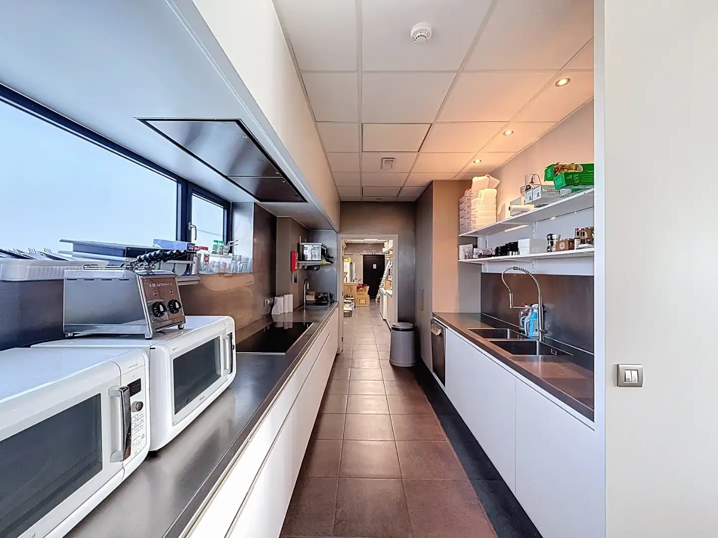 Tenniscomplex met horecagelegenheid te Torhout foto 11