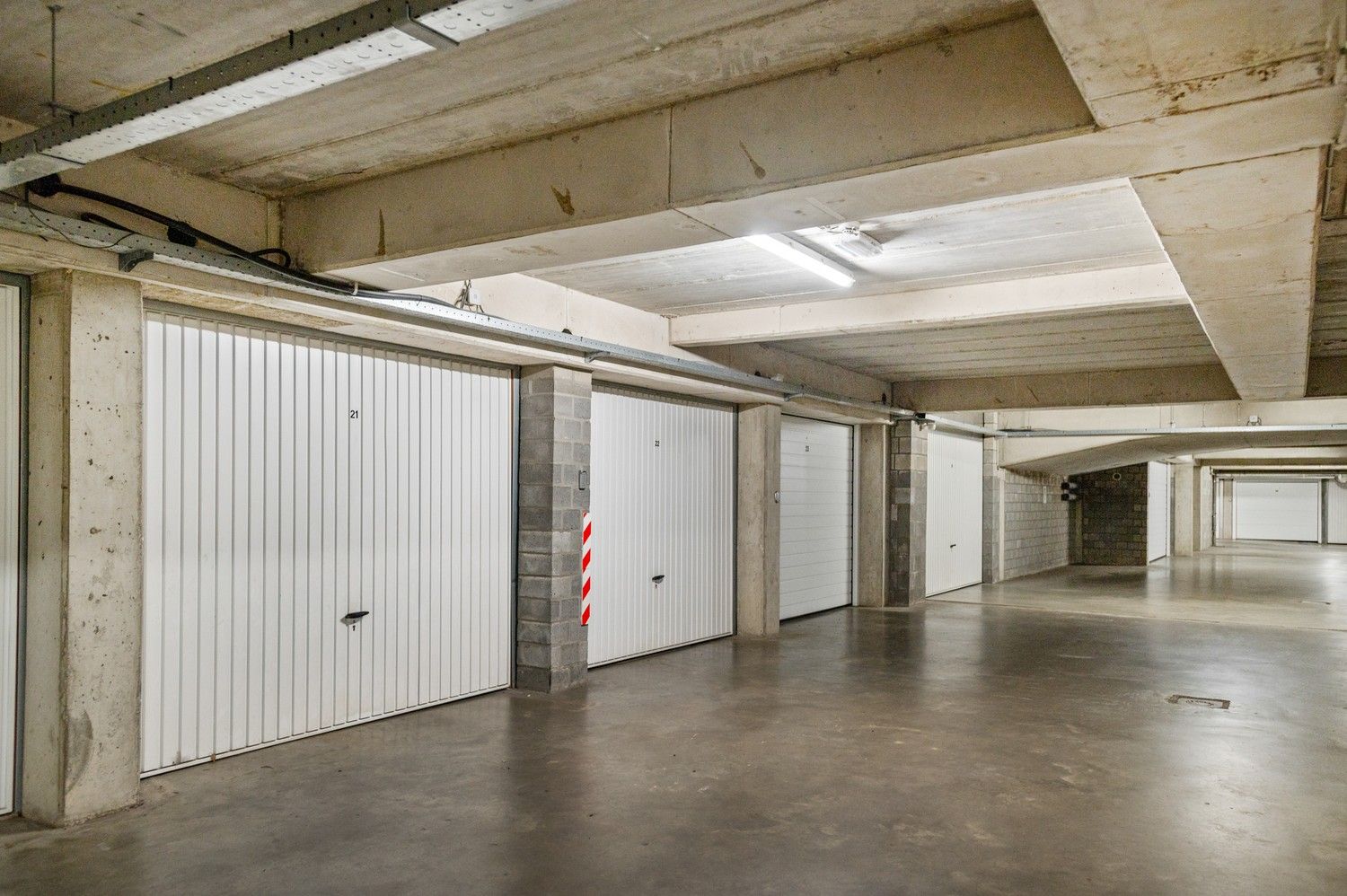 Instapklaar appartement met terras en 2 slaapkamers op centrale ligging in Wijnegem foto 12