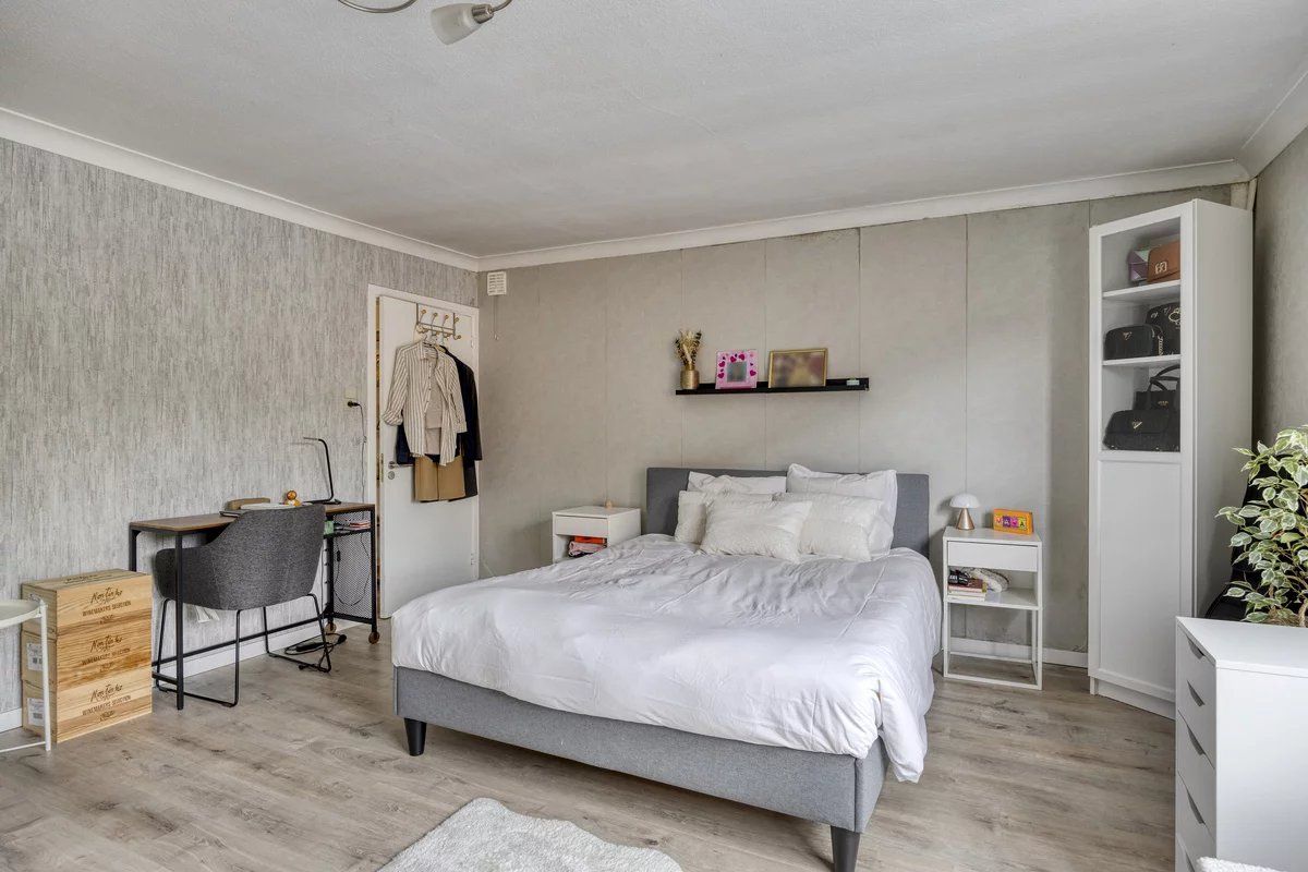 ZEER RUIM APPARTEMENT VAN 136M² MET 3 SLPK'S IN HERK-DE-STAD foto 9