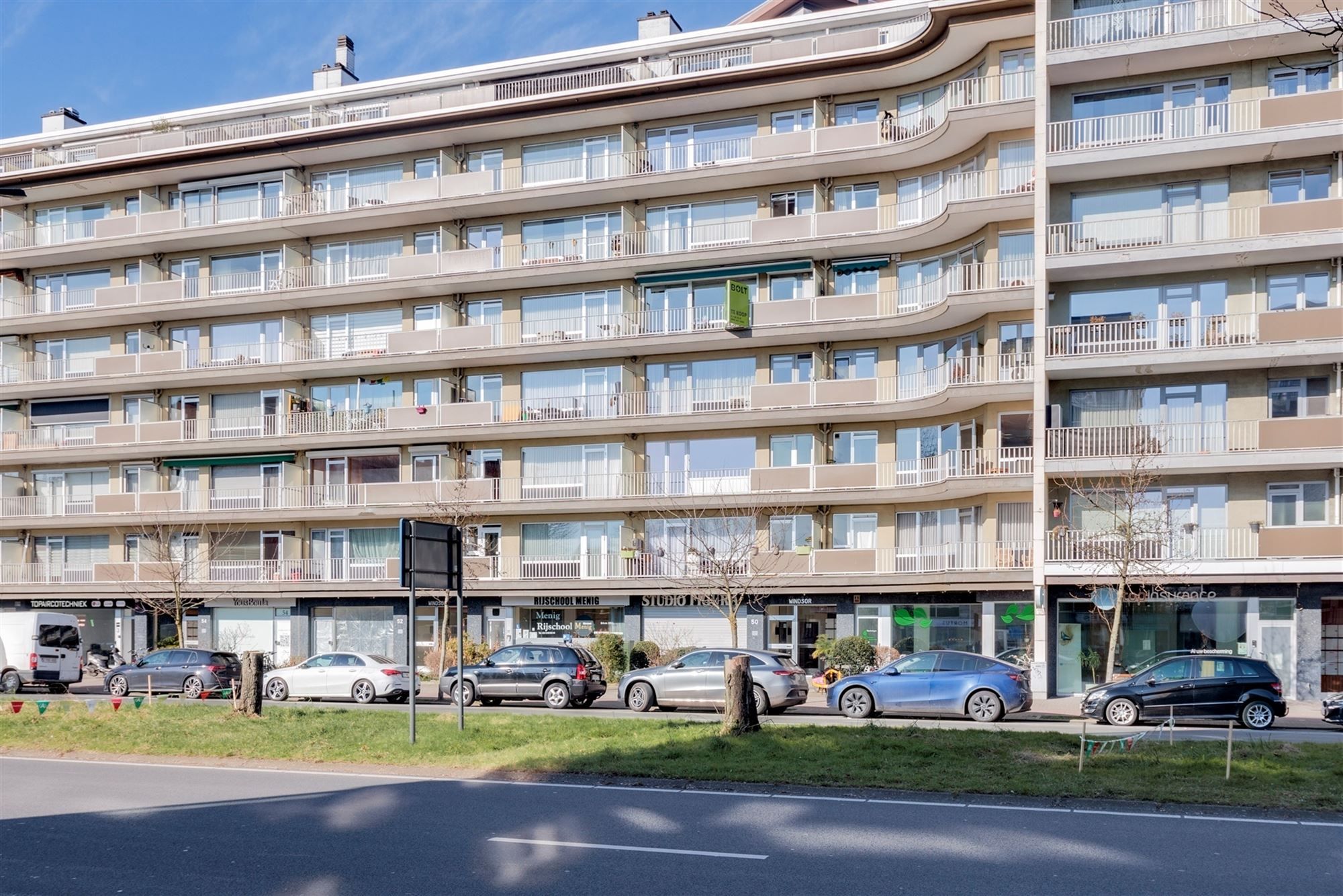 Ruim 2 slaapkamer appartement met ruim zuidterras foto 4