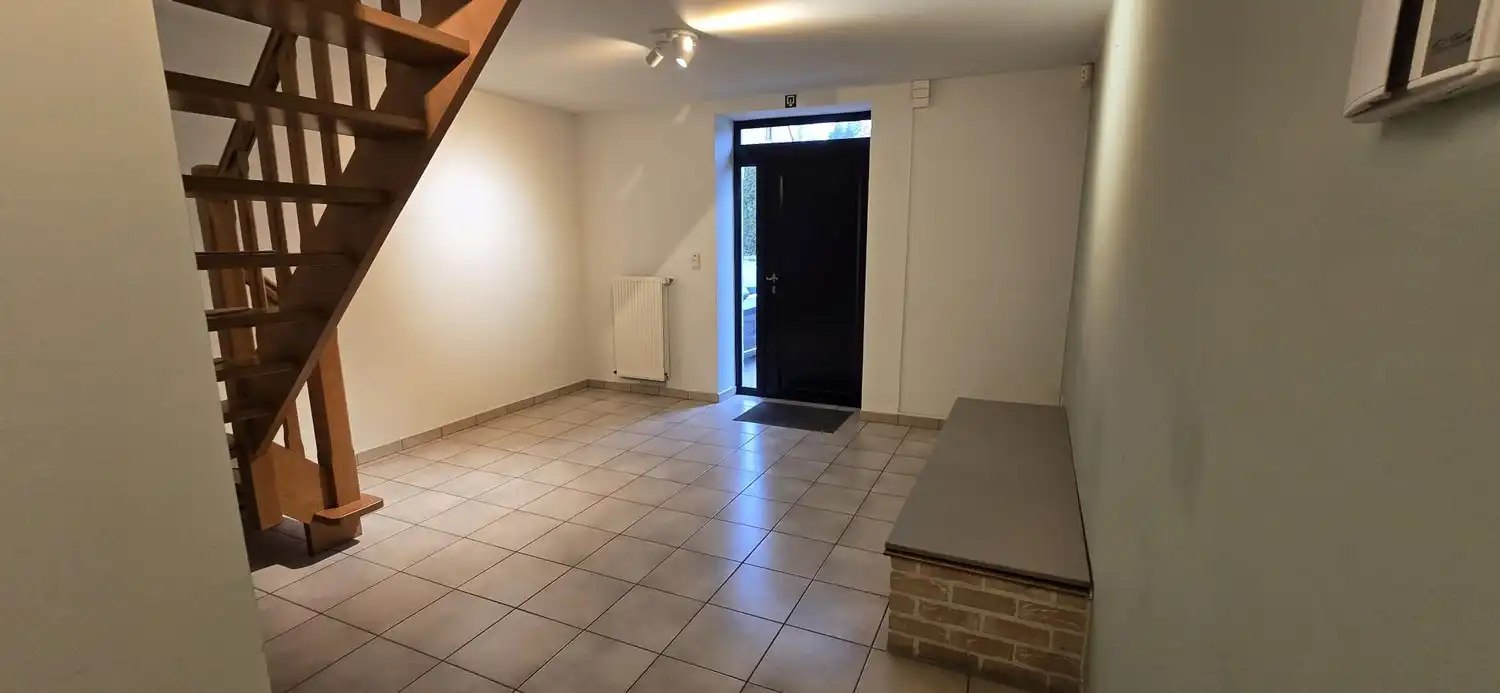 Multifunctioneel gebouw met parking, onmiddellijk beschikbaar! foto 3