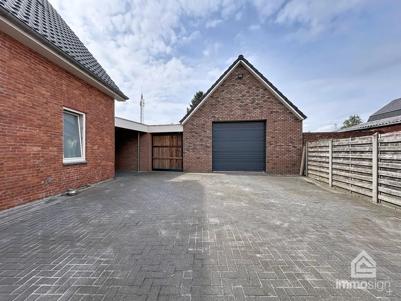 Zeer ruime woning met werkplaats in Hamont-Achel! foto 49