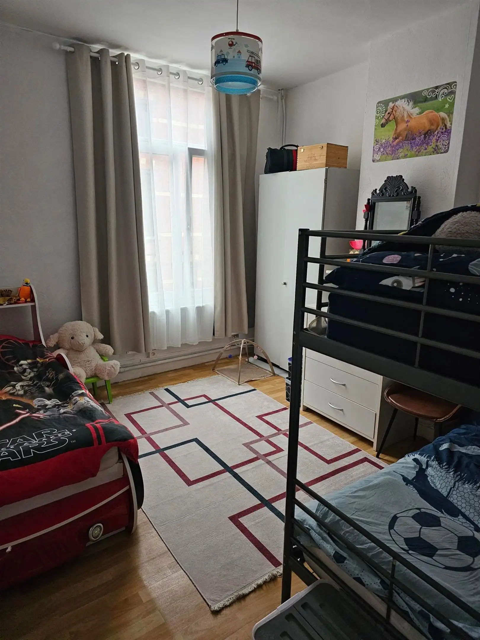 Gerenoveerde rijwoning met 3 slaapkamers gelegen vlakbij het bruisende stadscentrum van Gent. foto 8