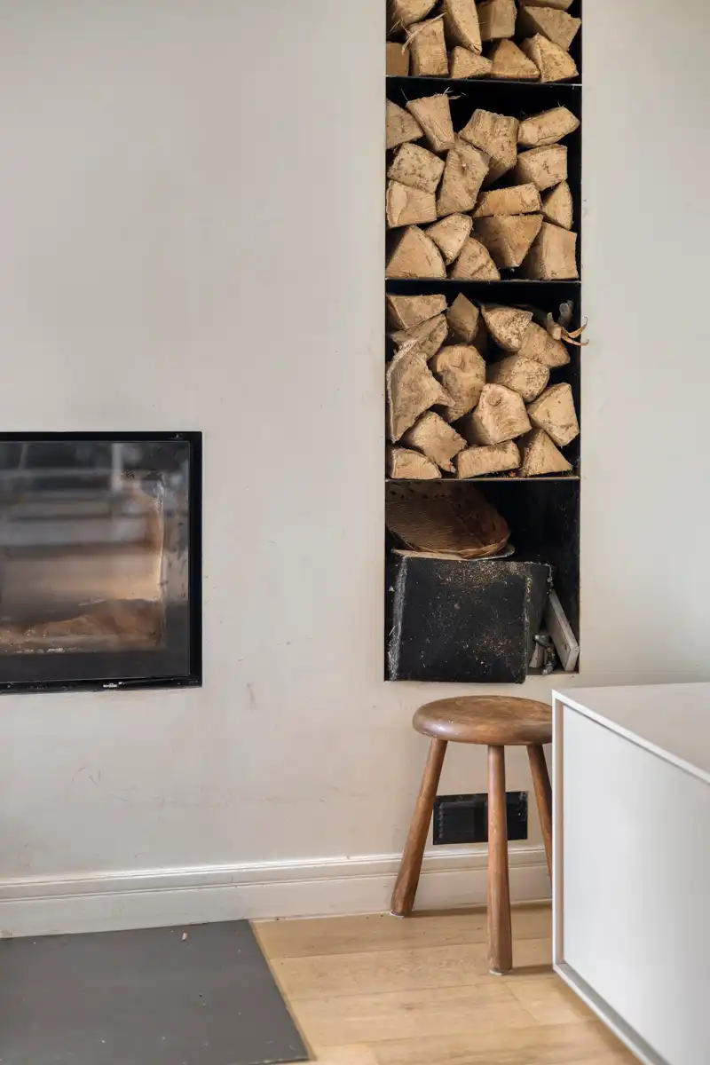 Leemans Immobiliën stelt u deze halfopen en bijzonder gezellige woning voor, gelegen in het hart van Merchtem.  foto 7