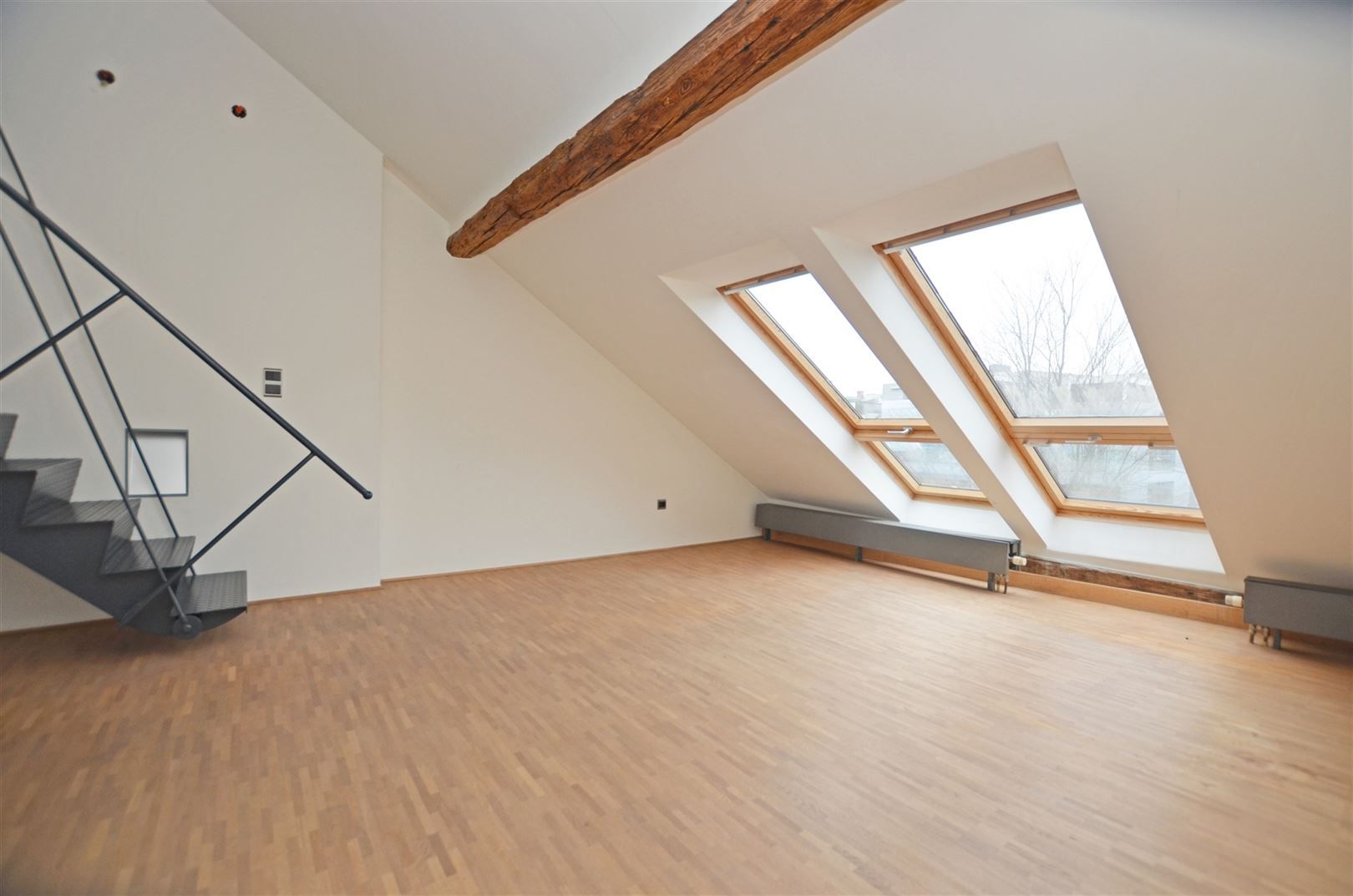 Uniek neoclassicistisch herenhuis met handelspand & duplexwoning foto 18