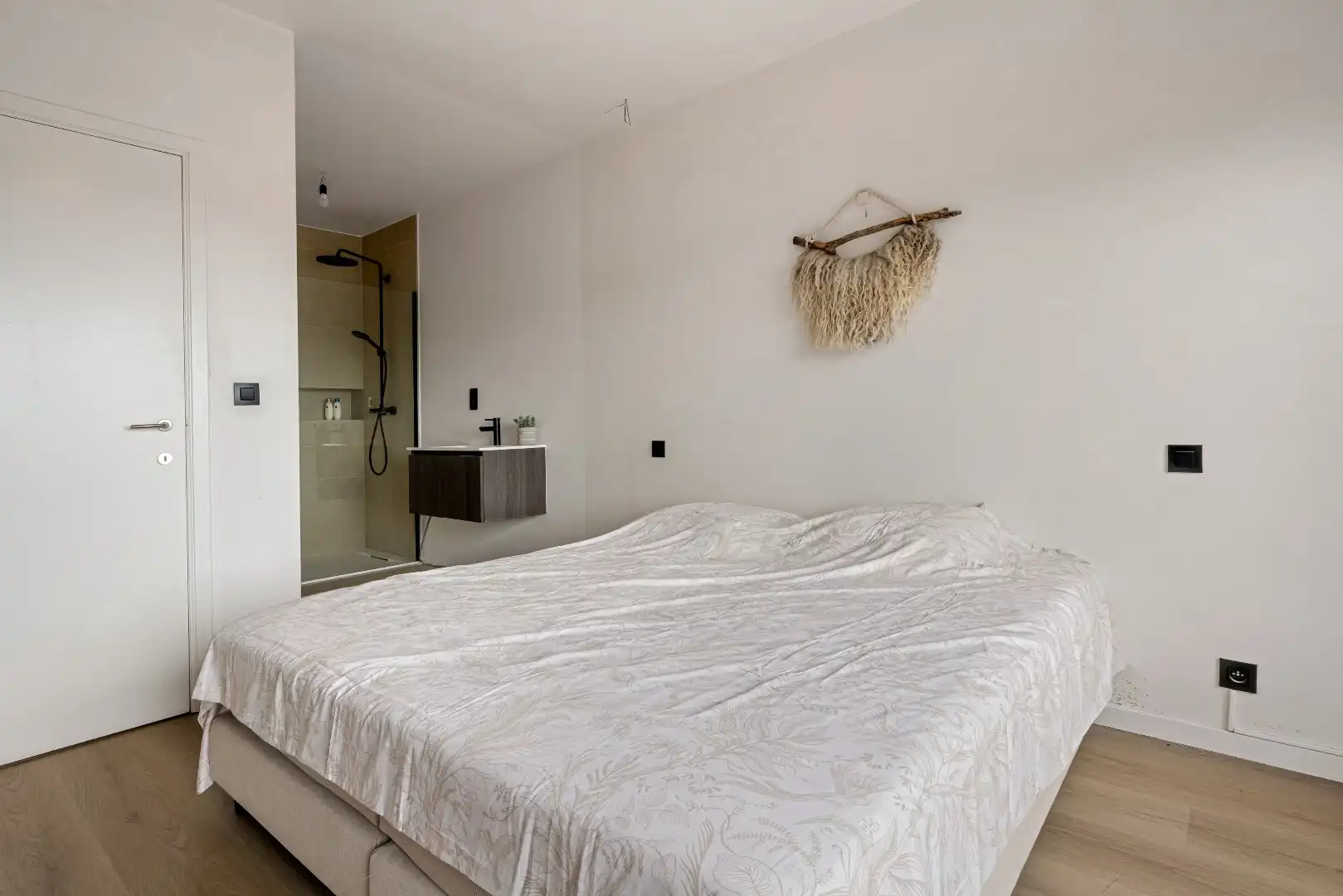 1-kamer dakappartement - CENTRUMligging aan Heldenlaan!  foto 6