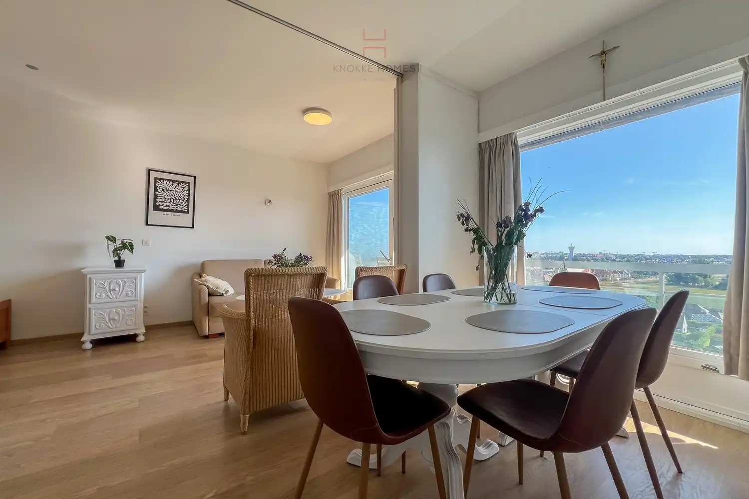 Ruim penthouseappartement met 1 slaapkamer en extra slaaphoek, verkoop van multi-eigendom foto 3