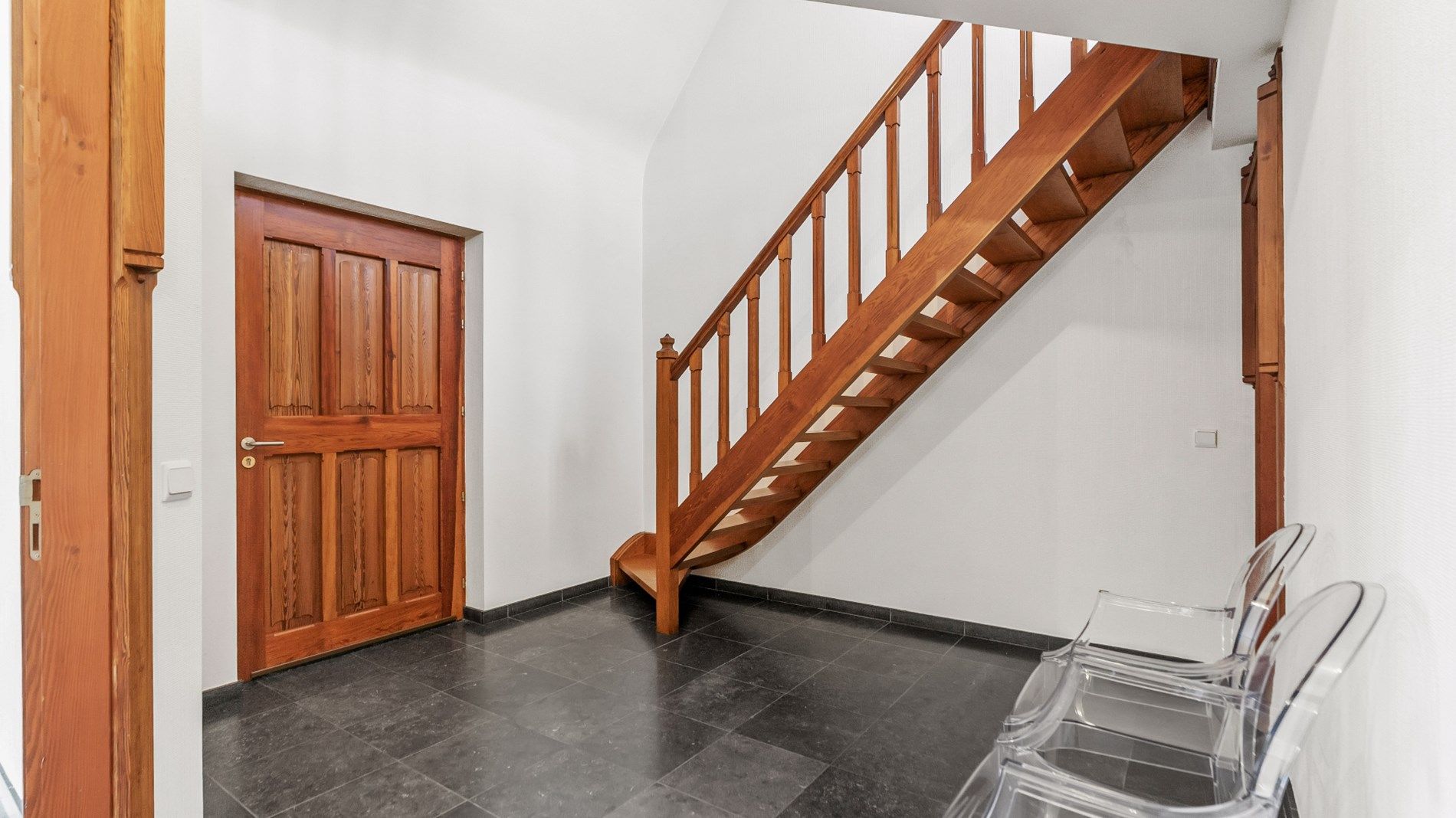 Zeer degelijk gebouwde woning met 3/5 slpks in een doodlopende straat in het centrum ! foto 20