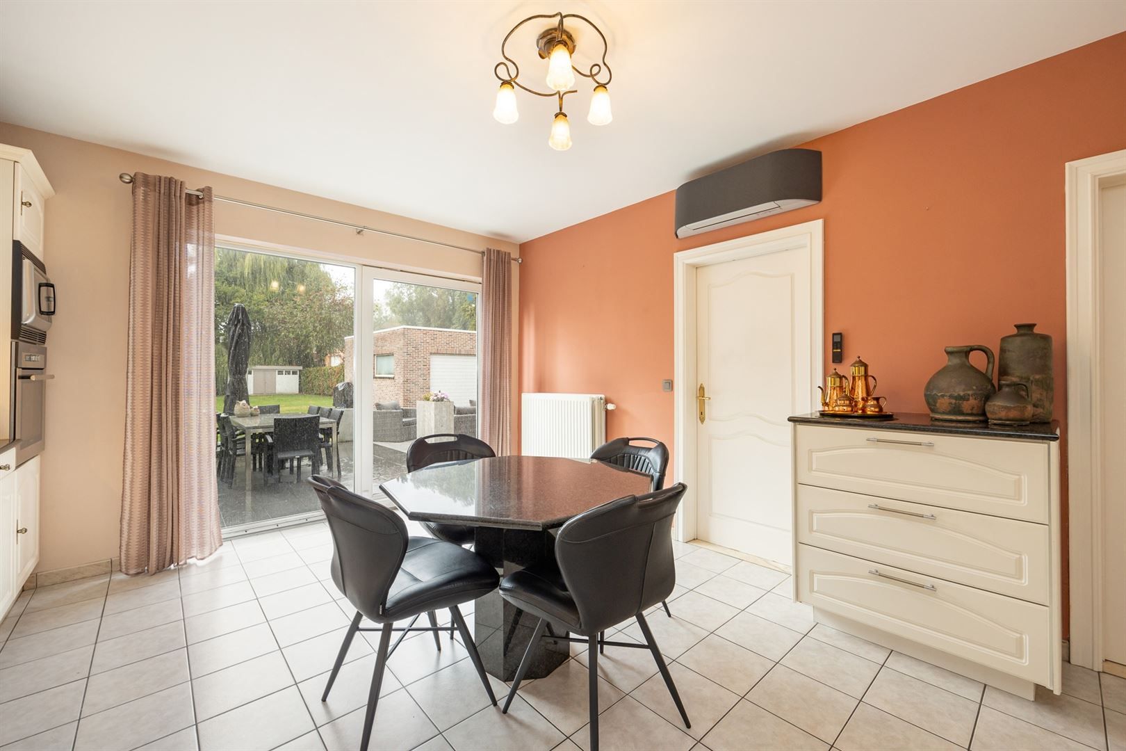 Instapklare woning met verzorgde, ruime tuin! foto 16