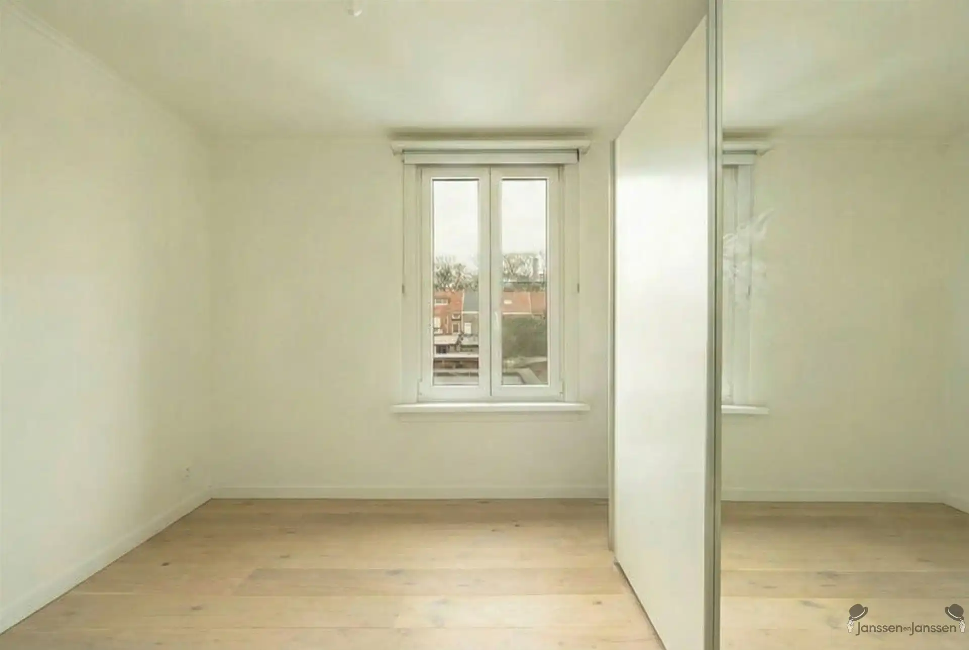 Gerenoveerde woning met 3 (mog. 4) slk centraal gelegen in Schoten foto 10