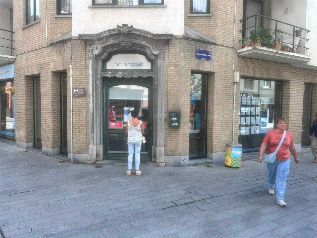 Te huur – commercieel gelijkvloers in centrum Halle foto 12