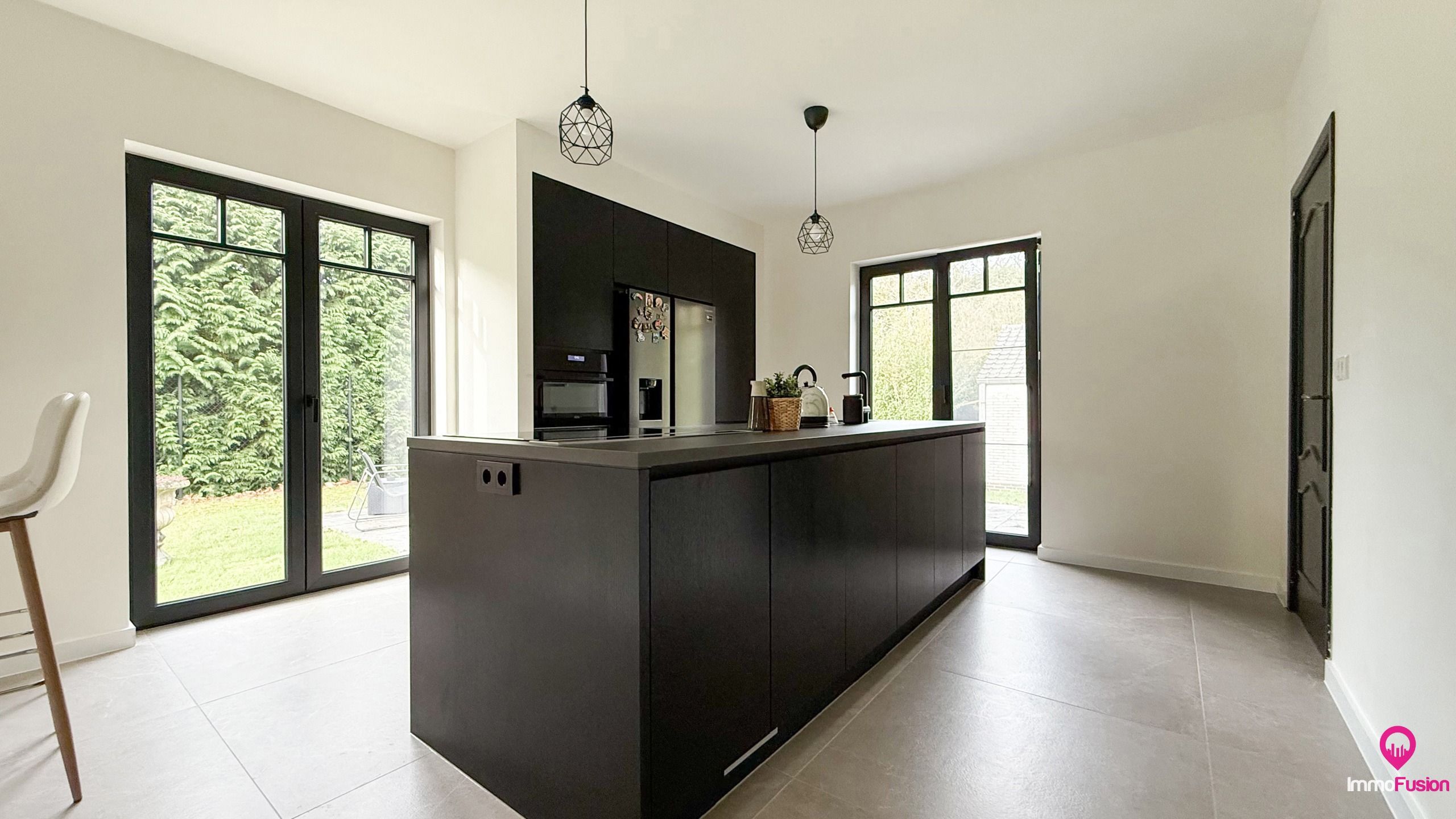 Goed gelegen landelijke villa met 12are grond op toplocatie! foto 12