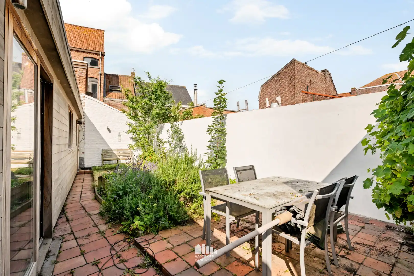 Karaktervolle herenwoning met zonnige stadstuin en smalle, inpandige garage  foto 17
