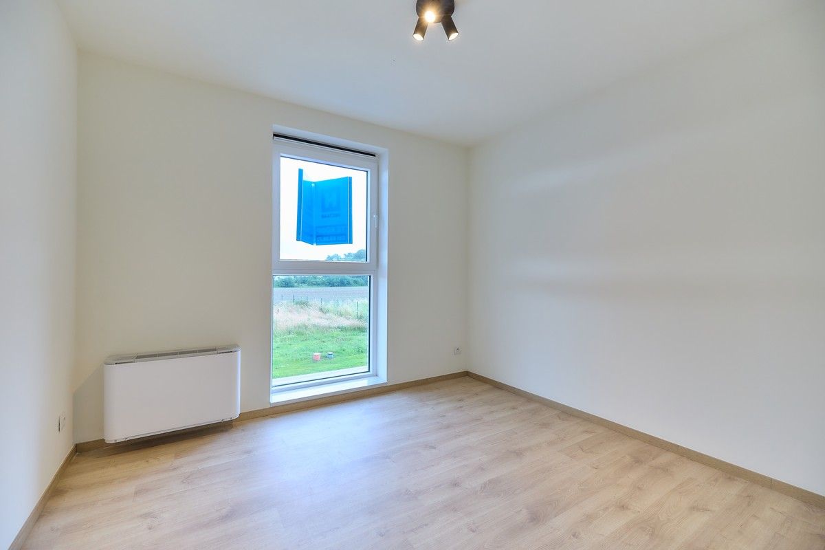 Moderne nieuwbouwwoningen te Rumbeke met carport foto 7