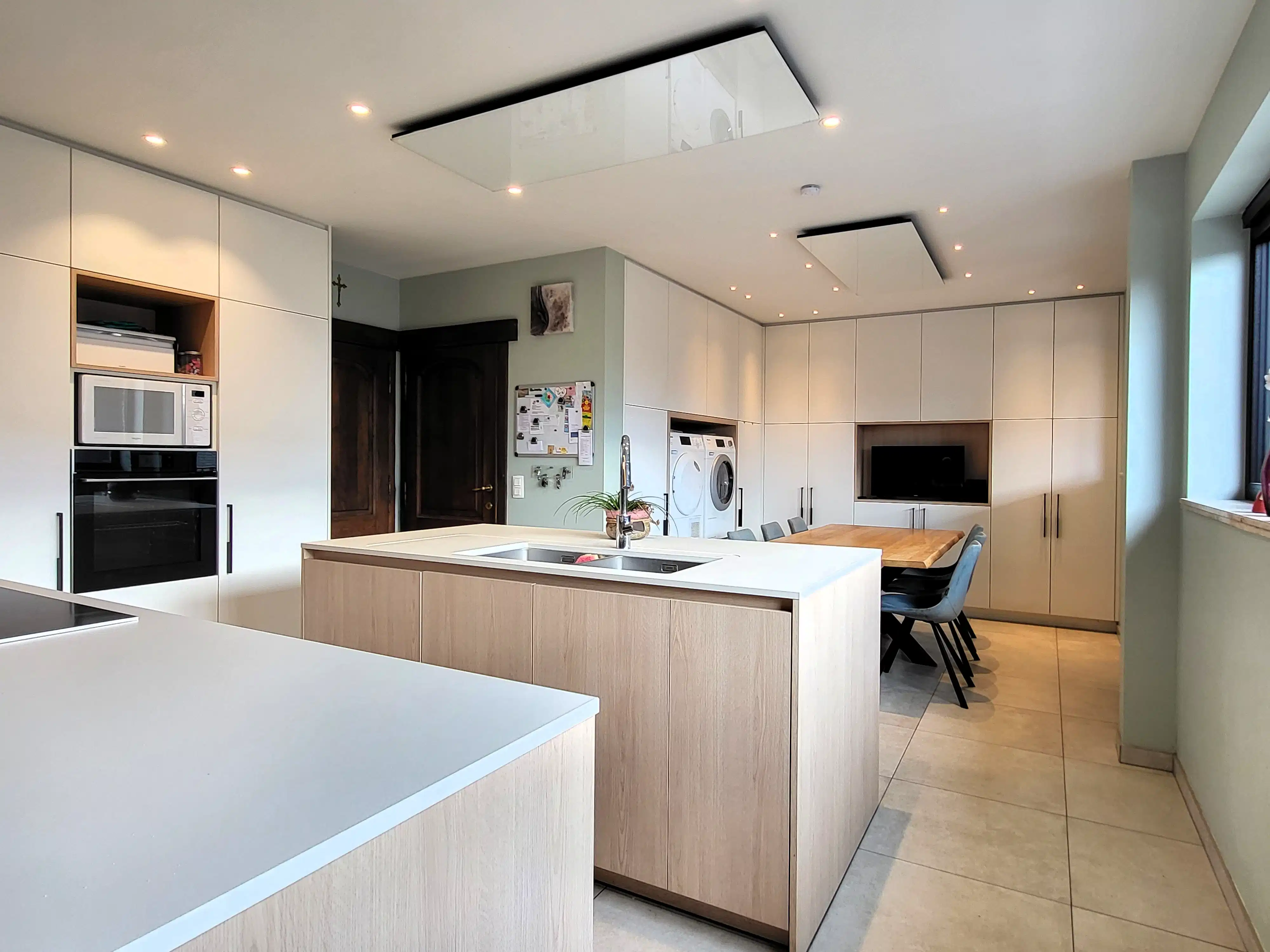 Dit uitzonderlijk ruim en energiezuinig landhuis op 4.149 m² combineert comfort, volume en een instapklare afwerking met tal van mogelijkheden. Topper! foto 10