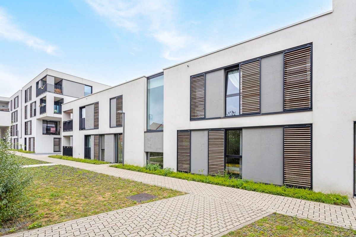 Rustig gelegen recent tweeslaapkamer appartement met volwaardig inpandig terras grenzend aan de Leiemeersen (natuurgebied) foto 1