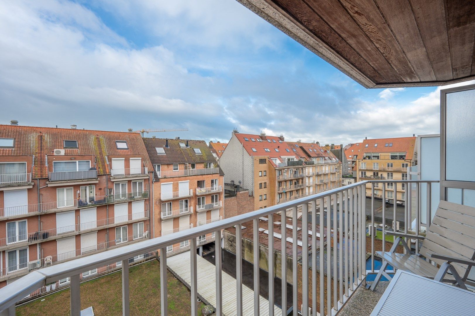 Verzorgd appartement in het commercieel centrum op wandelafstand van de Zeedijk.   foto 14