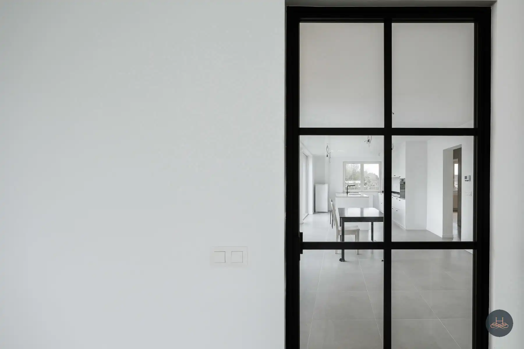 Vernieuwbouwvilla met praktijkruimte in rustige buurt foto 12