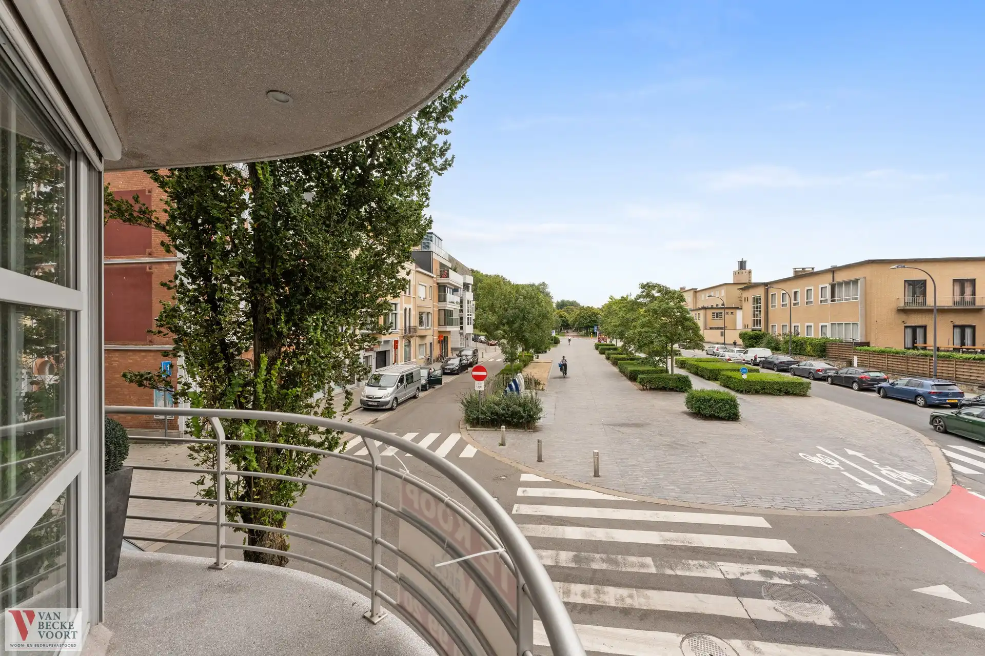 3-slaapkamer appartement met royale indeling foto 11