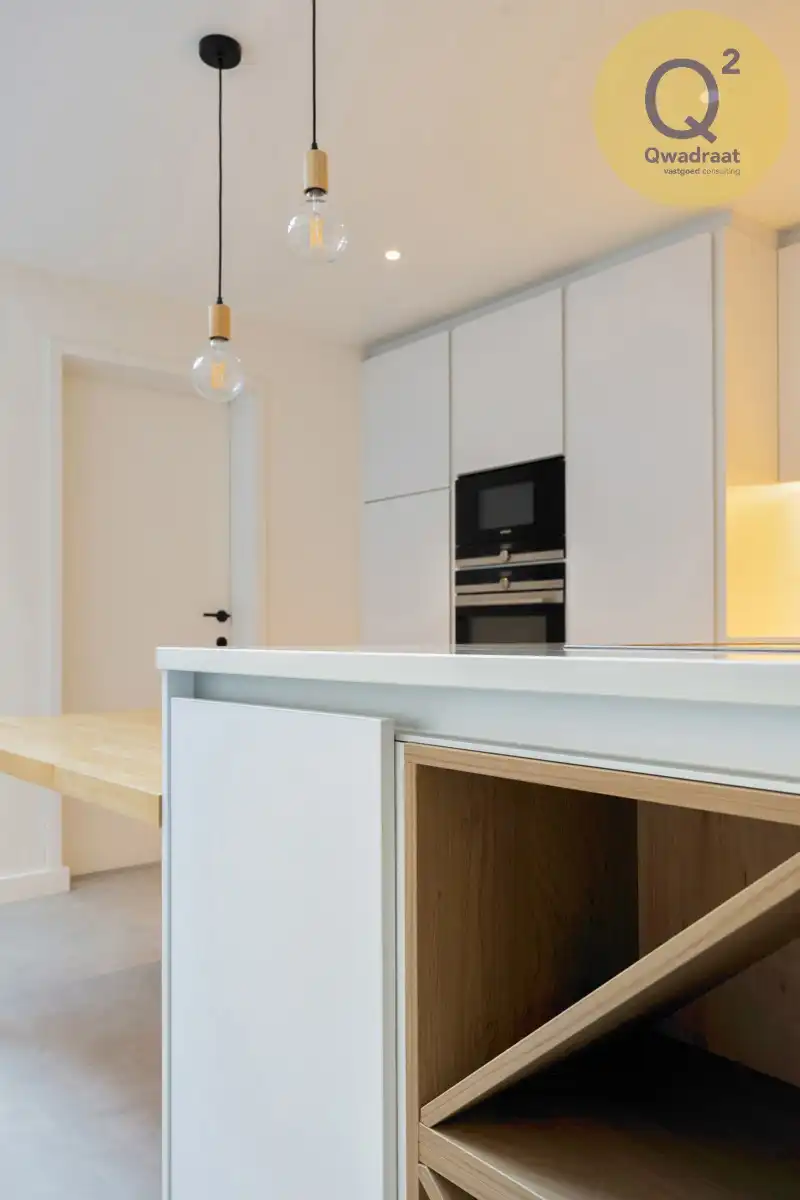 Gerenoveerde instapklare woning met grote tuin foto 12