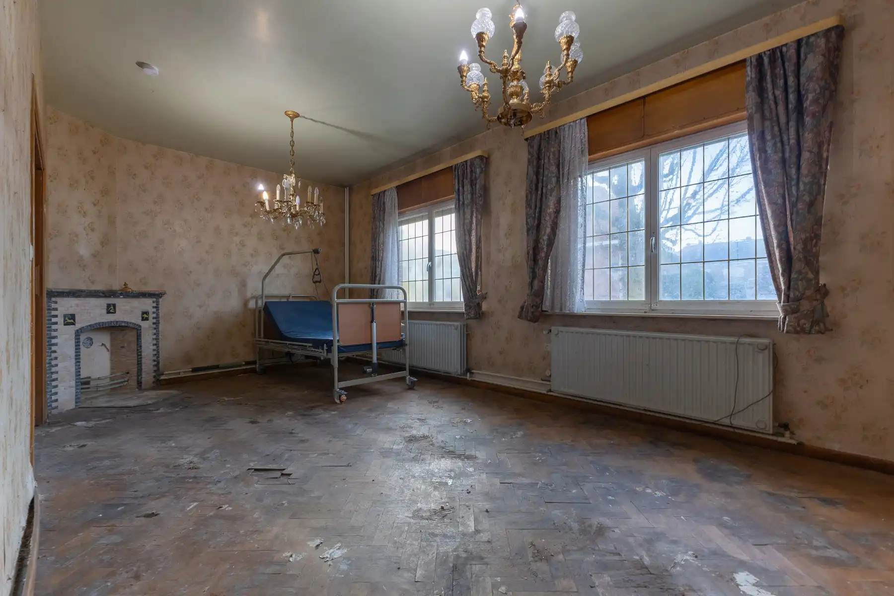 WACHTLIJST - LISTE D'ATTENTE Te renoveren woning met 3 slaapkamers en garage foto 6