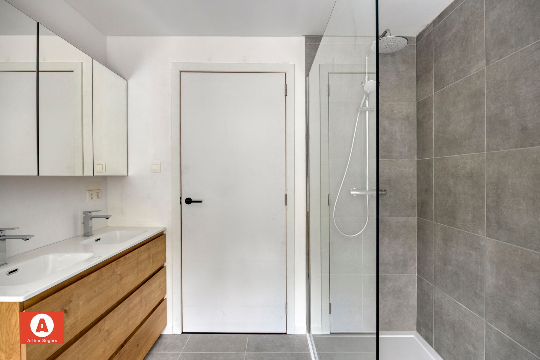 Totaal gerenoveerde woning met A-label foto 16