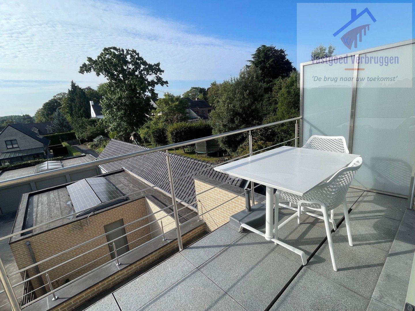 Instapklaar appartement met zuidgericht terras, zonnepanelen en topafwerking foto 3