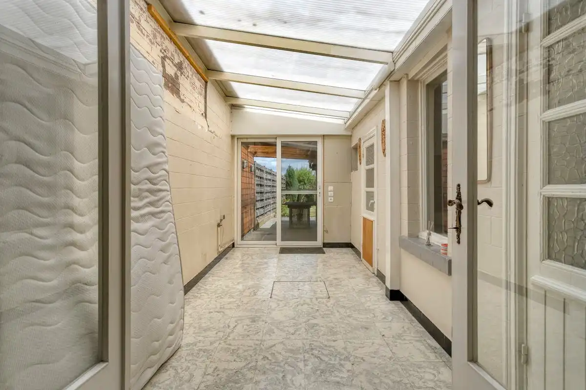 Gezinswoning met tuin en veel potentieel te koop in Aalbeke foto 7