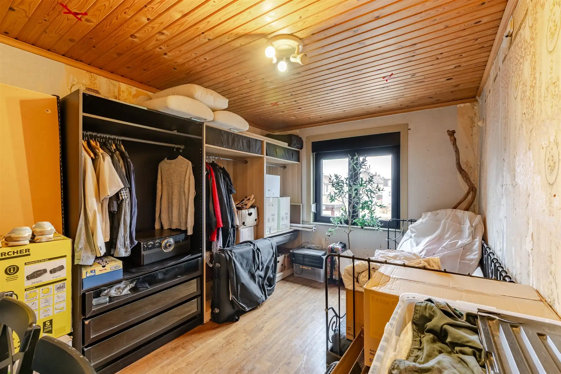 Verder te renoveren gezinswoning in Wetteren foto 11