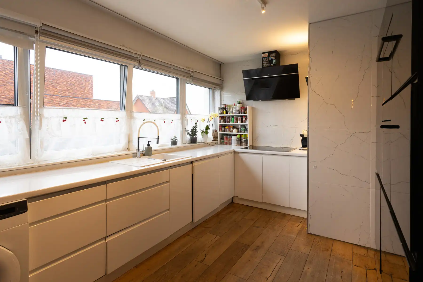 Woning met renovatiepotentieel en ruwbouw gelijkvloers in Morkhoven foto 2