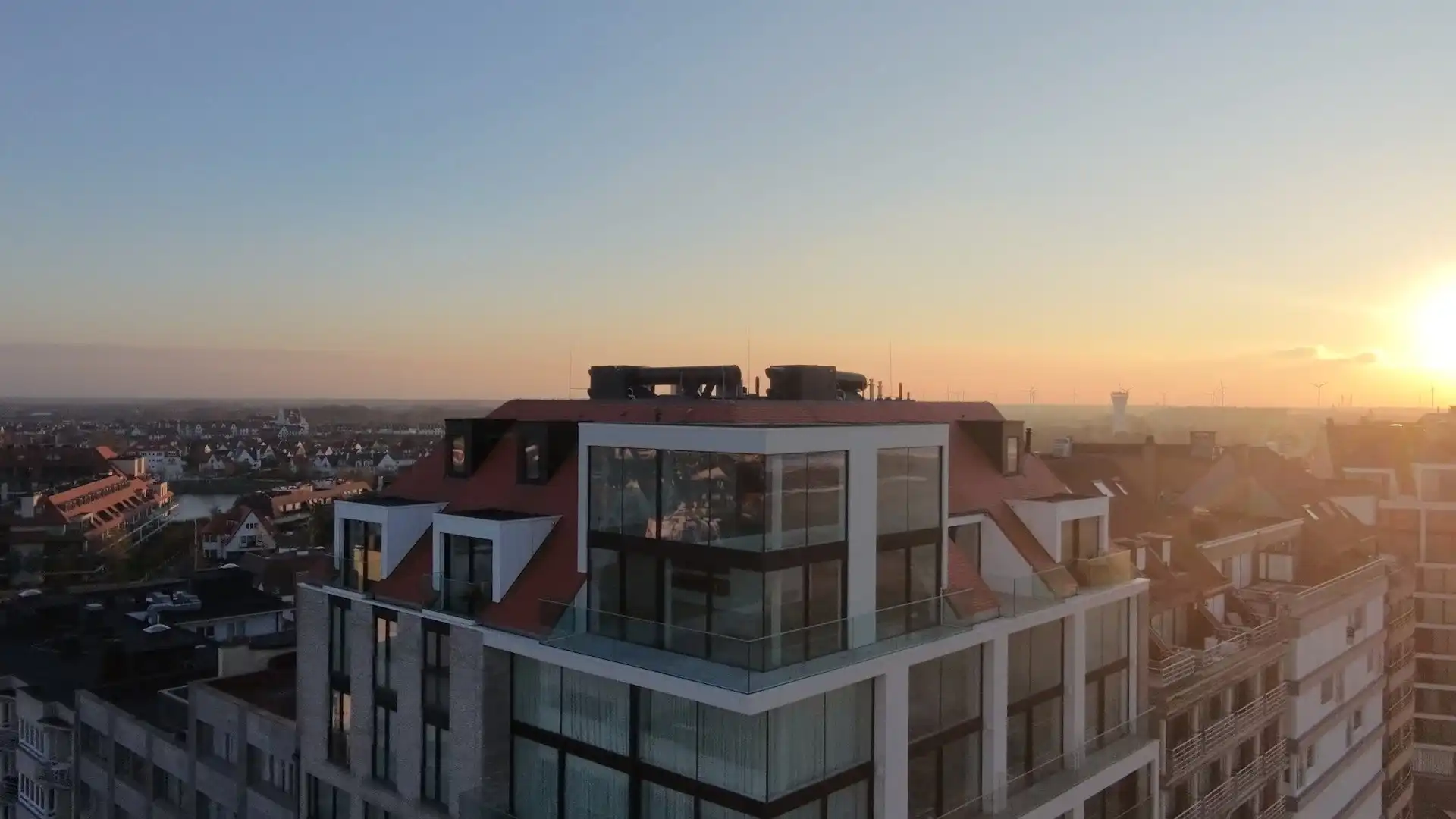 Exclusieve hoekduplex van 427 m² met frontaal zeezicht foto 27