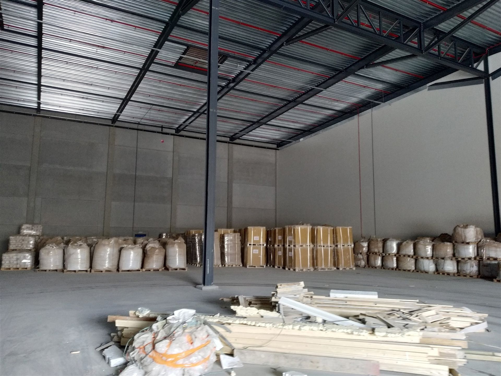 GROBBENDONK: Kantoor te huur foto 3