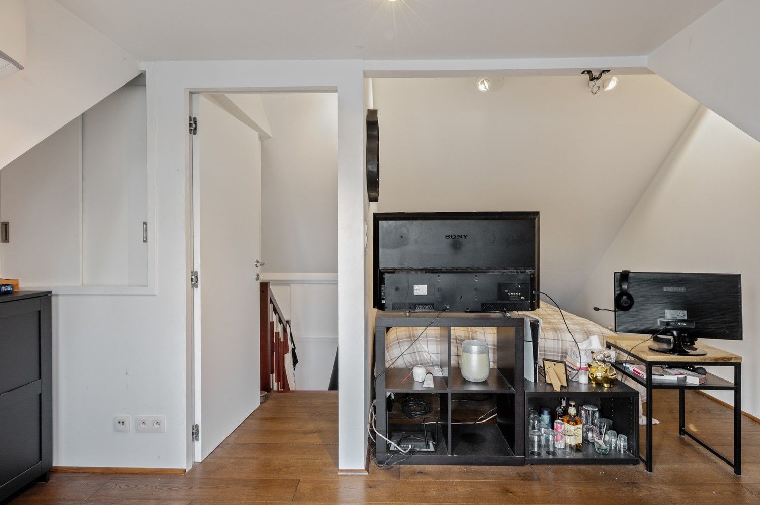Instapklare woning met 4 slaapkamers, garage en tuin te Berchem! foto 21