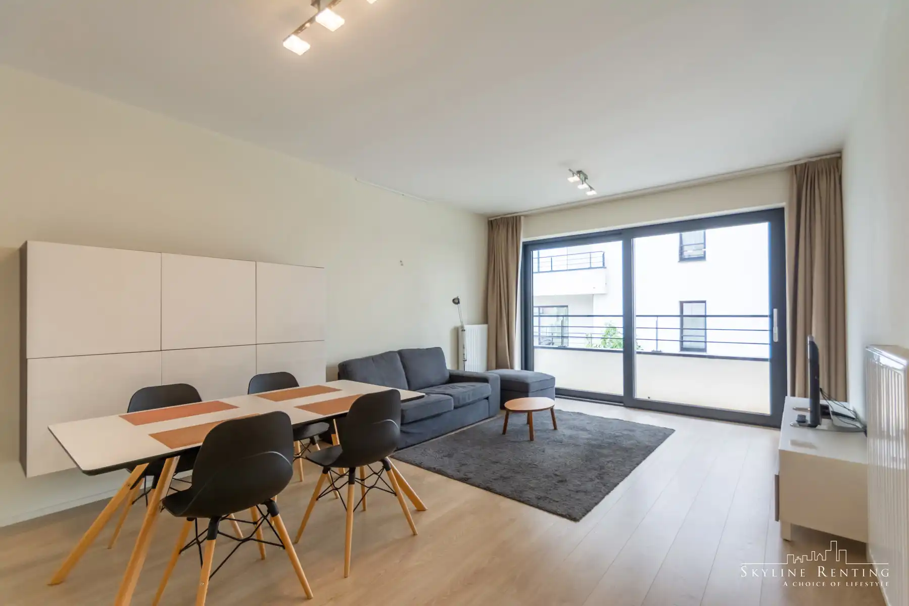 Prachtig gemeubeld appartement - 1 Kamer met TERRAS foto {{pictureIndex}}