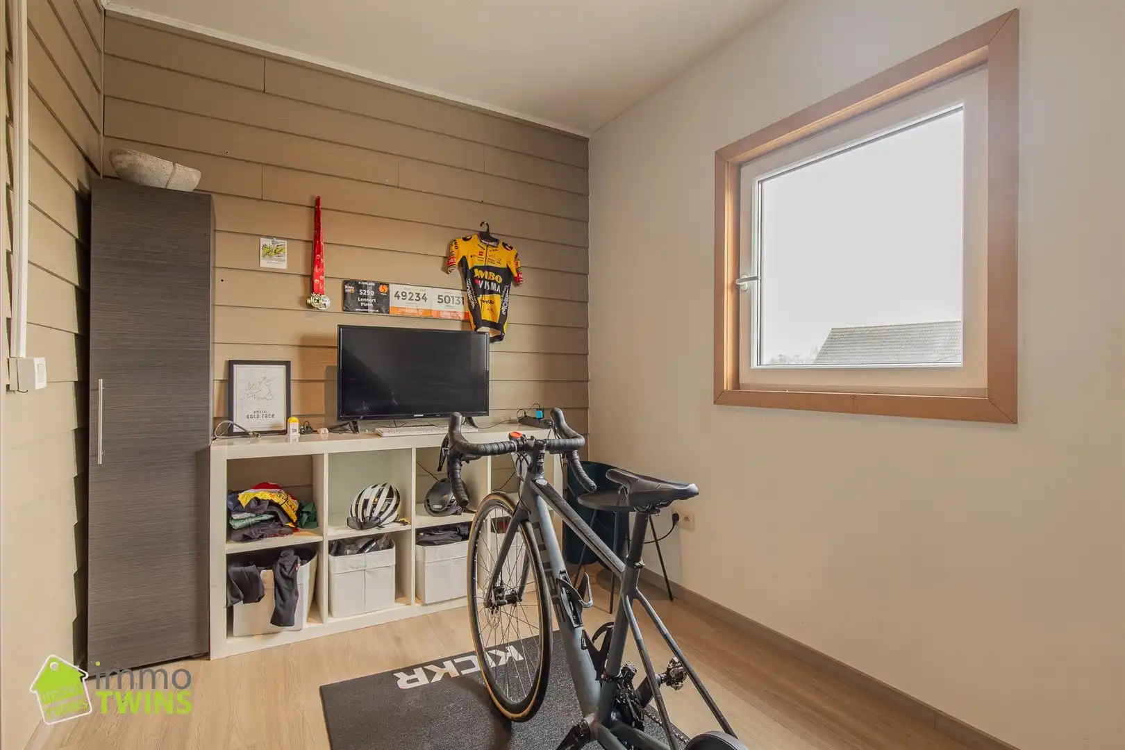 Ruim en stijlvol duplex appartement (155m²) met garage en staanplaats te Schoonaarde (Dendermonde). foto 14