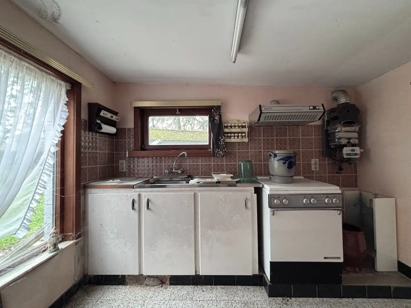 Te renoveren villa te koop op ruimtelijk perceel van 1080 m² in het hart van Koksijde! foto 19