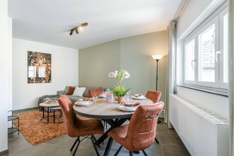--- NIEUW --- Gemeubeld 1-slaapkamerappartement in hartje Gent! foto {{pictureIndex}}