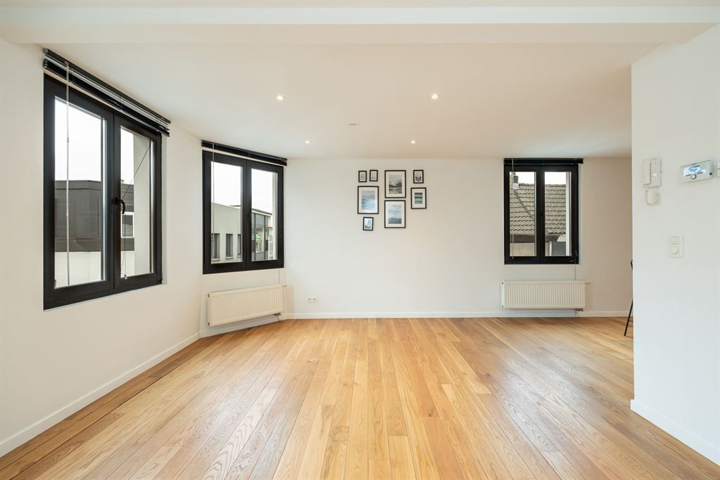 Recent gerenoveerd hoekappartement foto 2