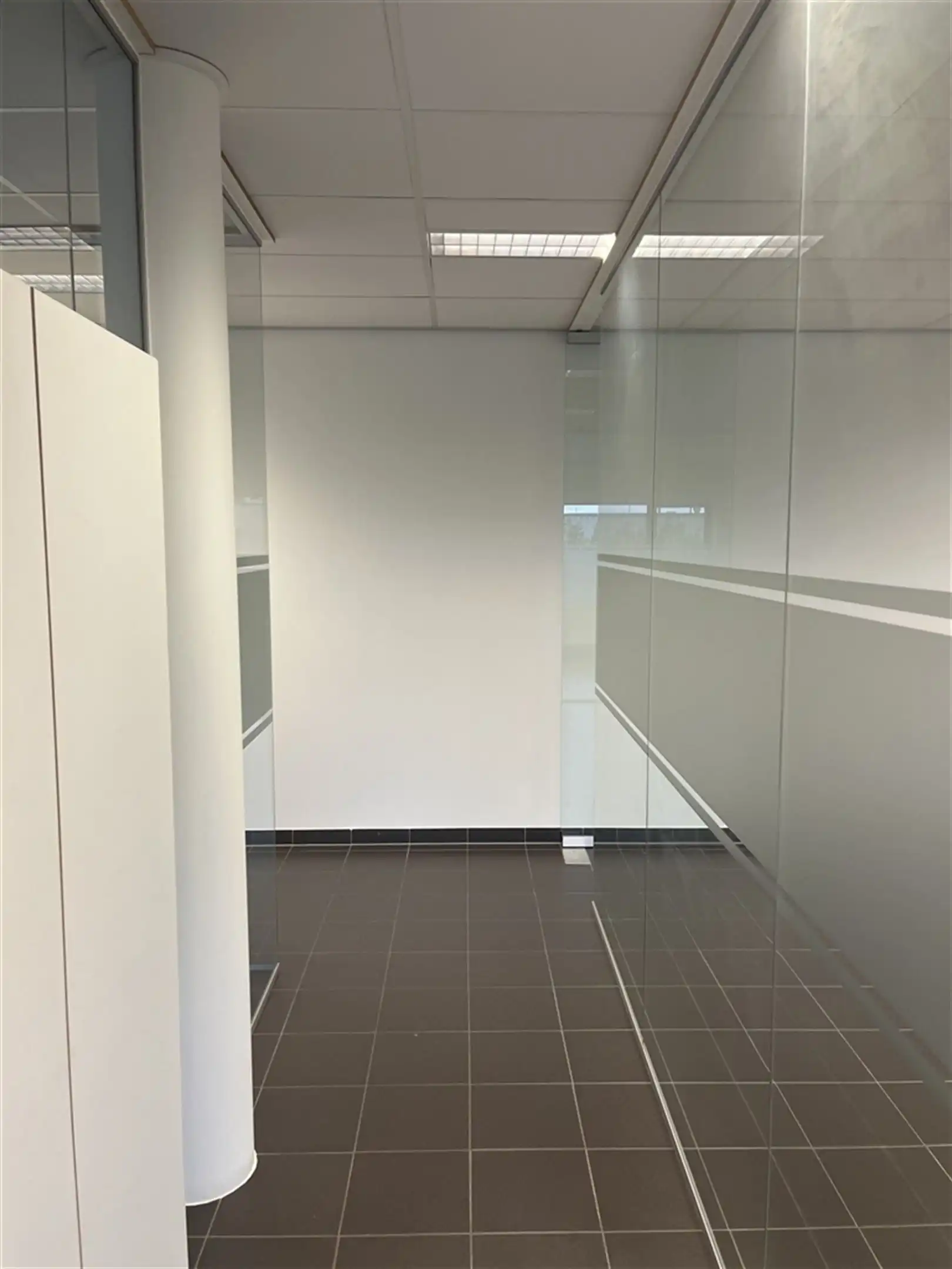 Kantoorgebouw foto 6