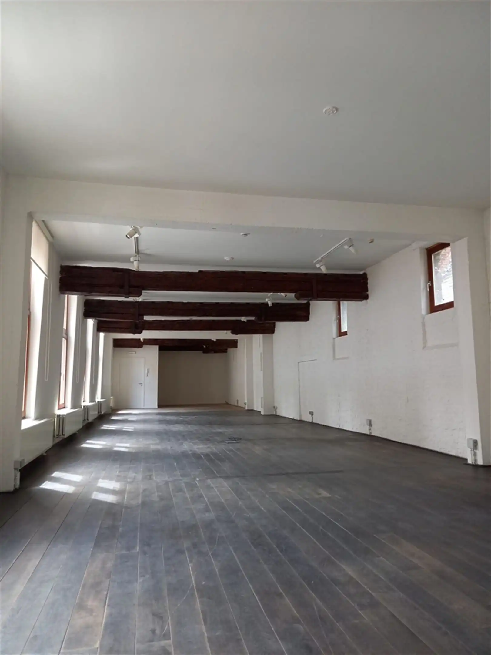 Unieke kantoren te huur in voormalig klooster foto 7