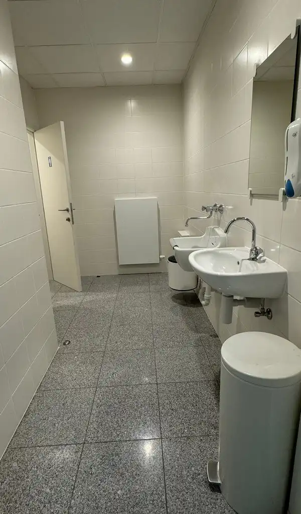 Instapklare kantoorruimte te huur vlakbij afrit E17 in Zele foto 15