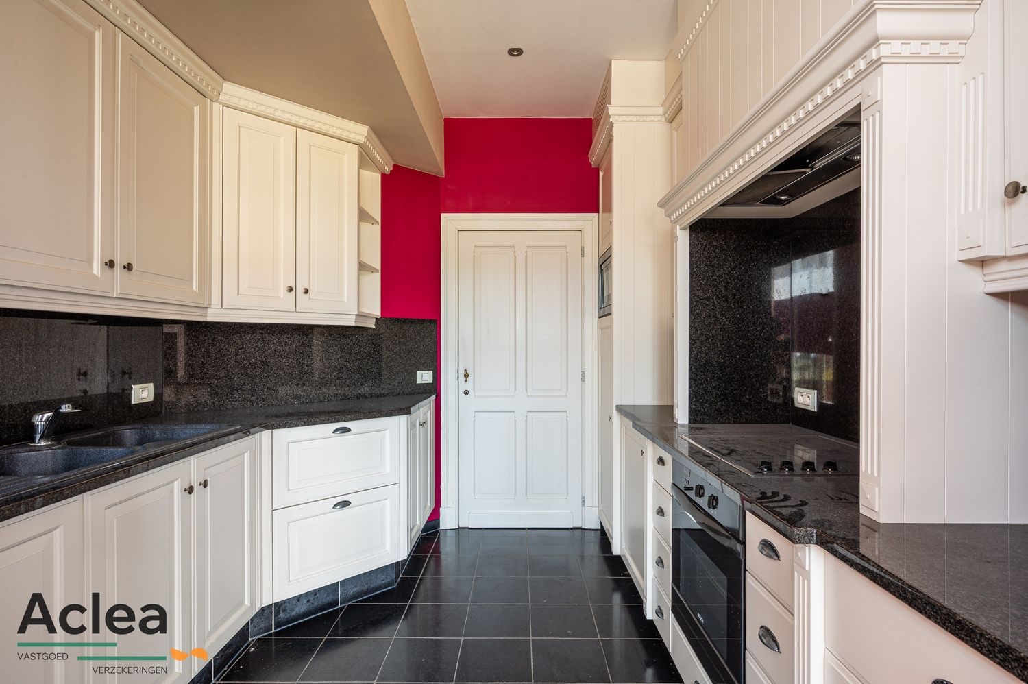 Statige burgerwoning met ruime tuin in het dorp van Watervliet foto 10