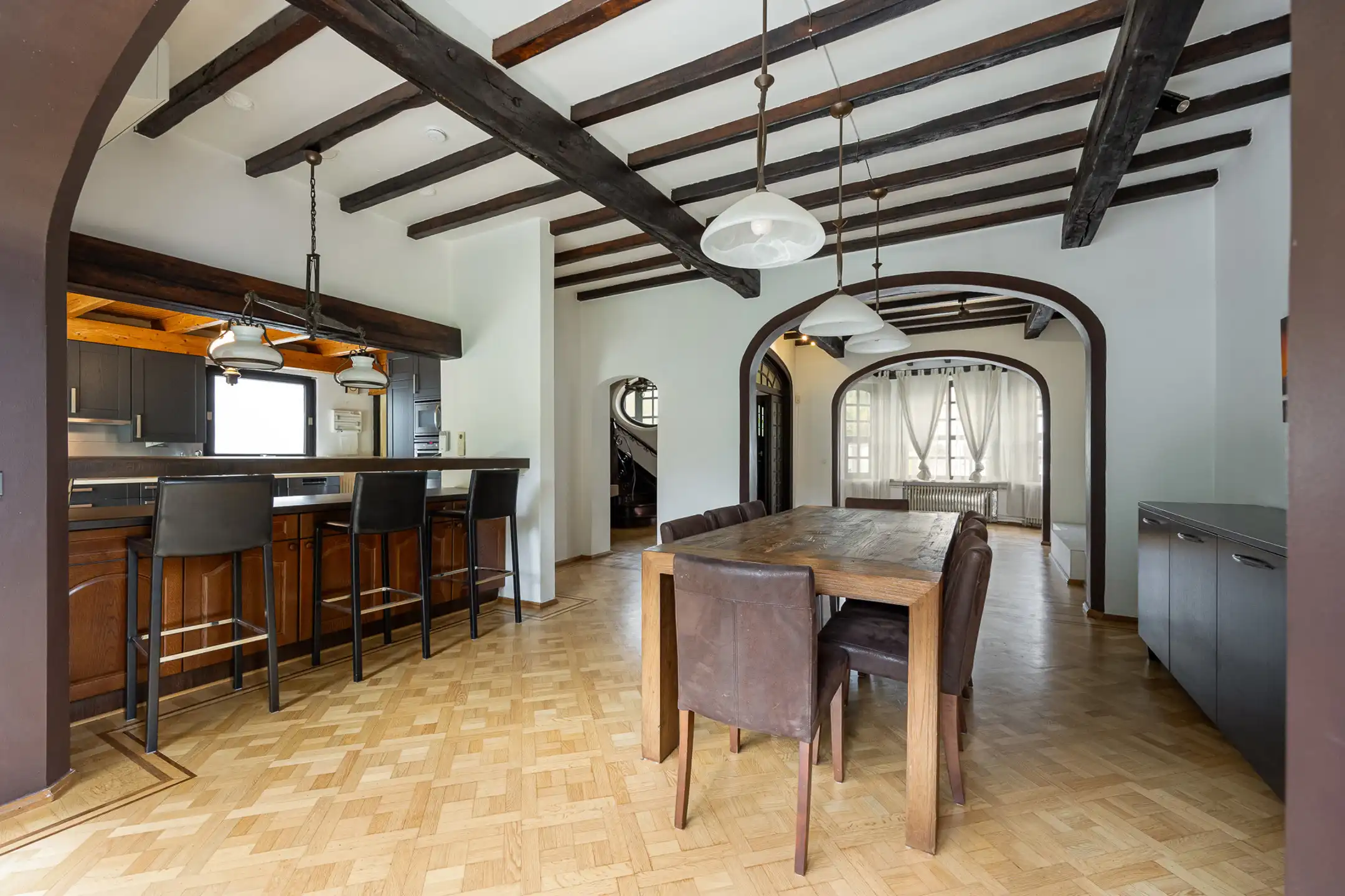 Een villa met ziel — authentiek, ruim en uniek in Grimbergen foto 6