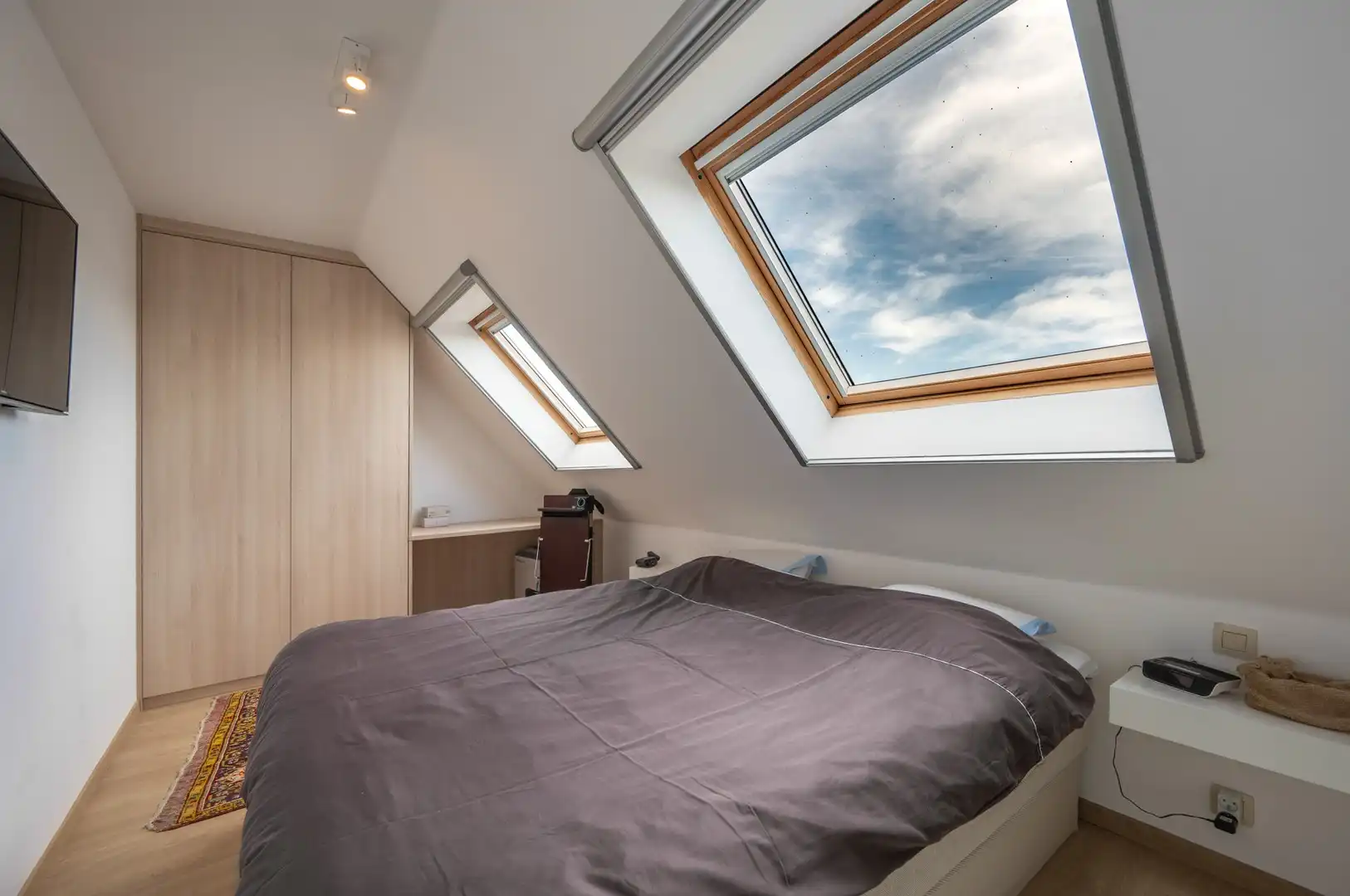 Zonnig duplex-appartement met 3 slaapkamers & mog. garagebox. foto 11