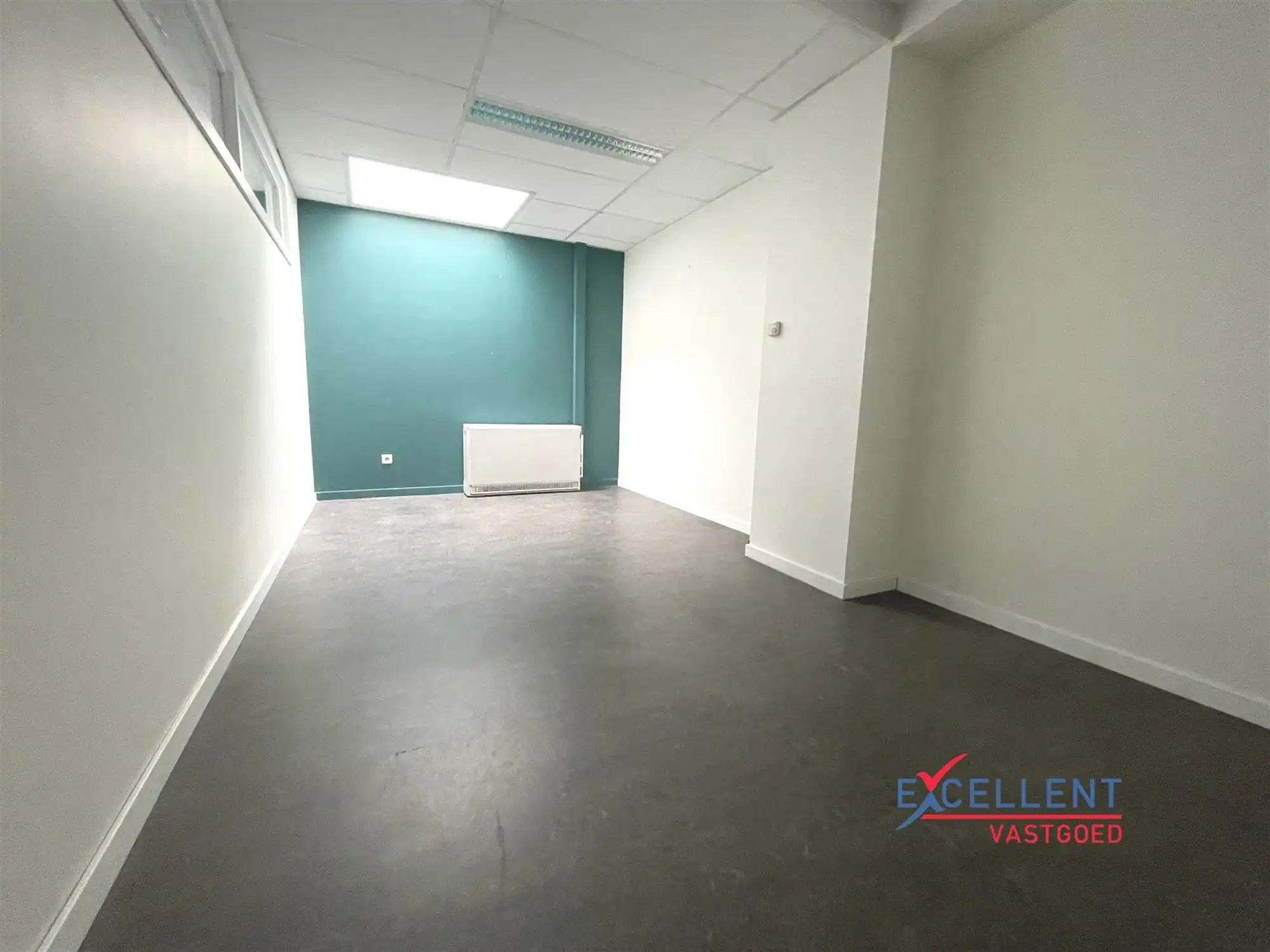 Commerciële handelsruimte te huur op toplocatie in het centrum van Deinze foto 3