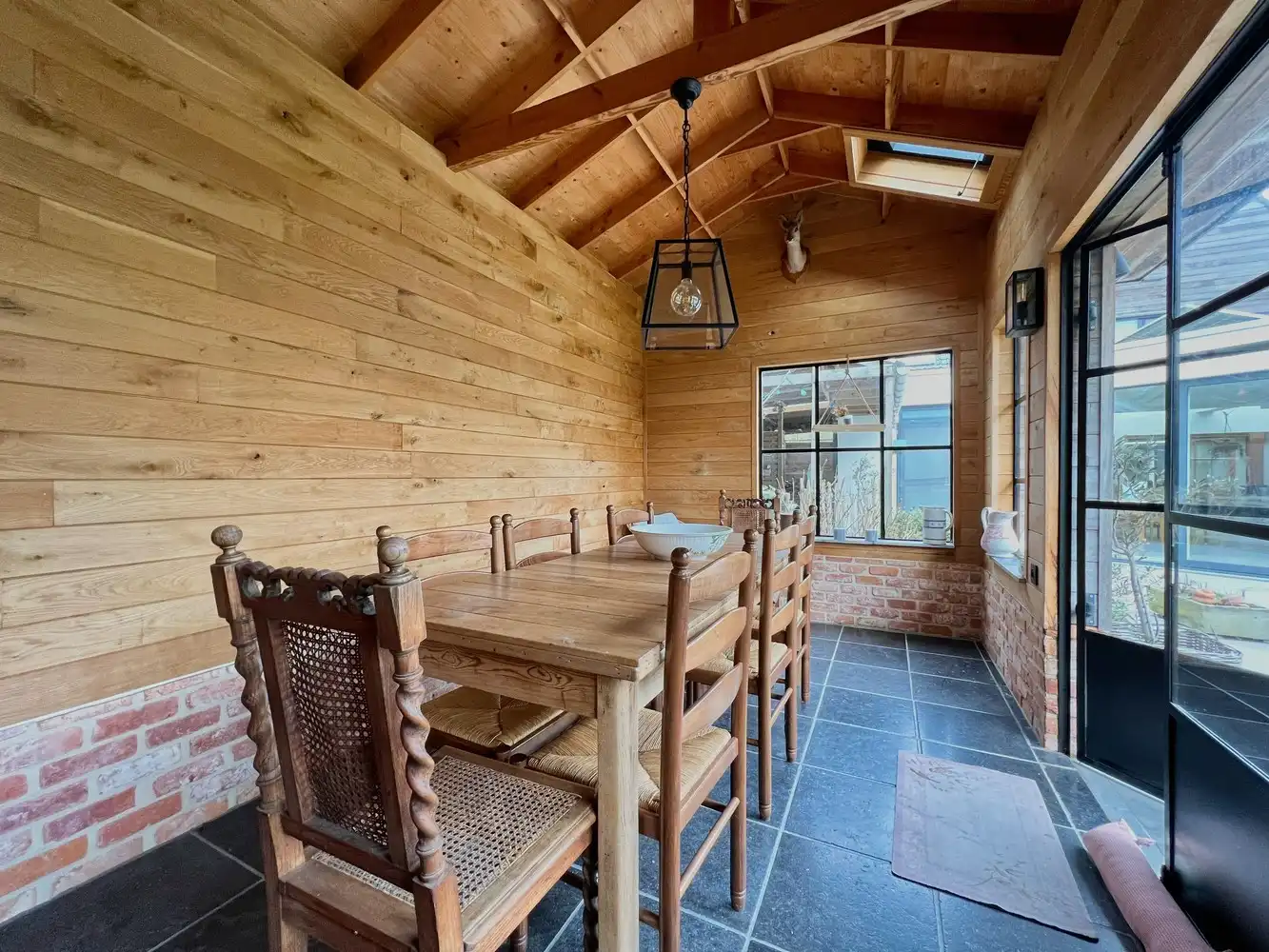 Unieke, karaktervolle woning (4 slpks) met tuin (750m²) foto 23