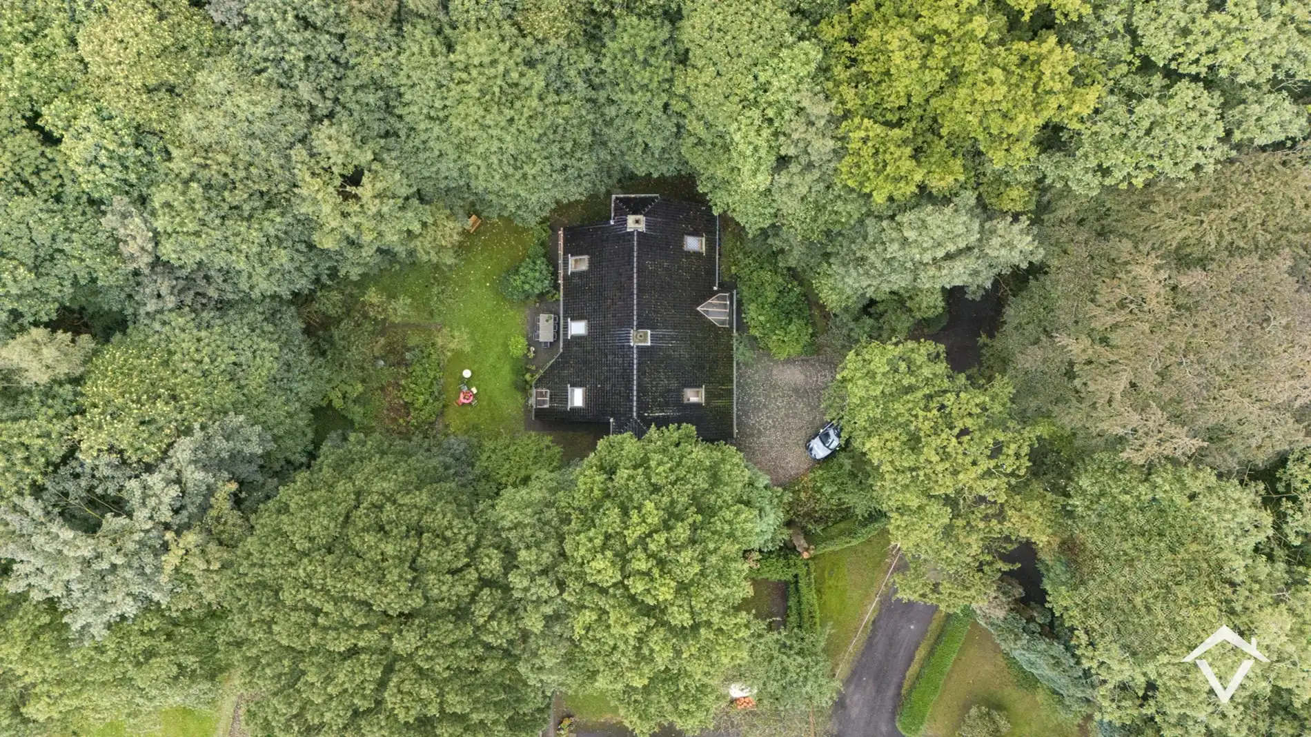 Prachtige villa met 4 slaapkamers in het groen te Jabbeke foto 2