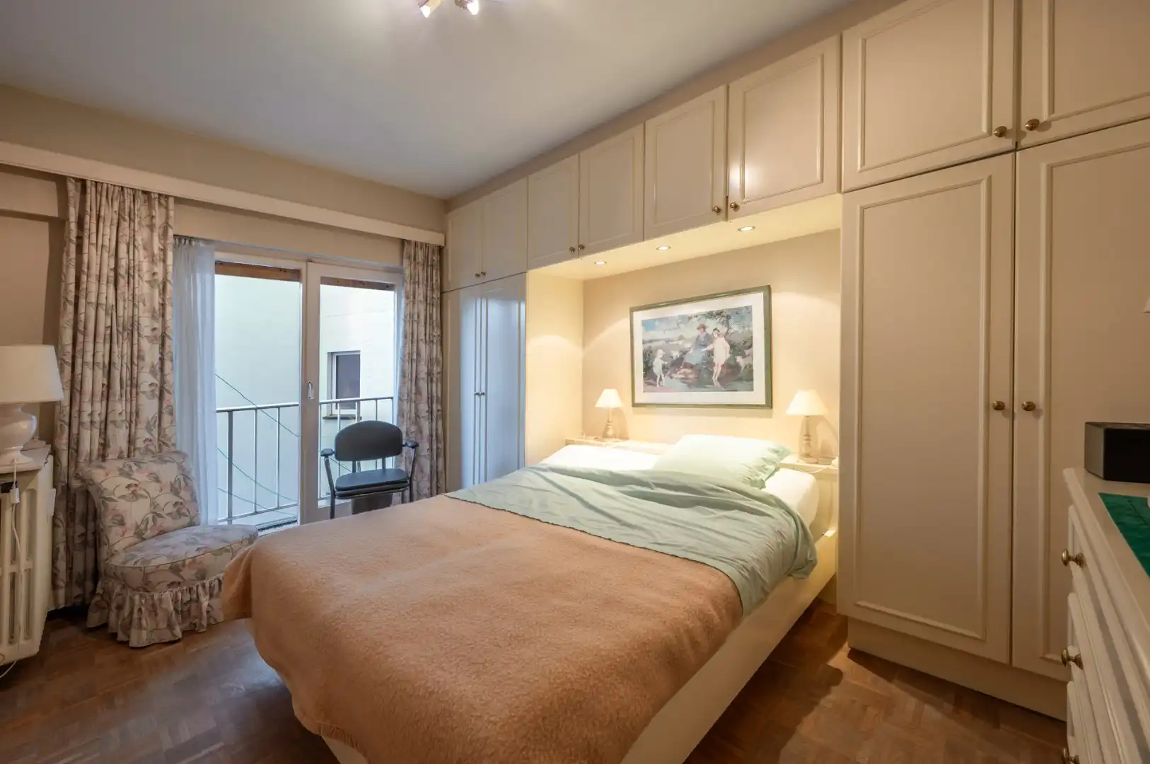 Op te frissen appartement met 2 slaapkamers en frontaal zeezicht. foto 8