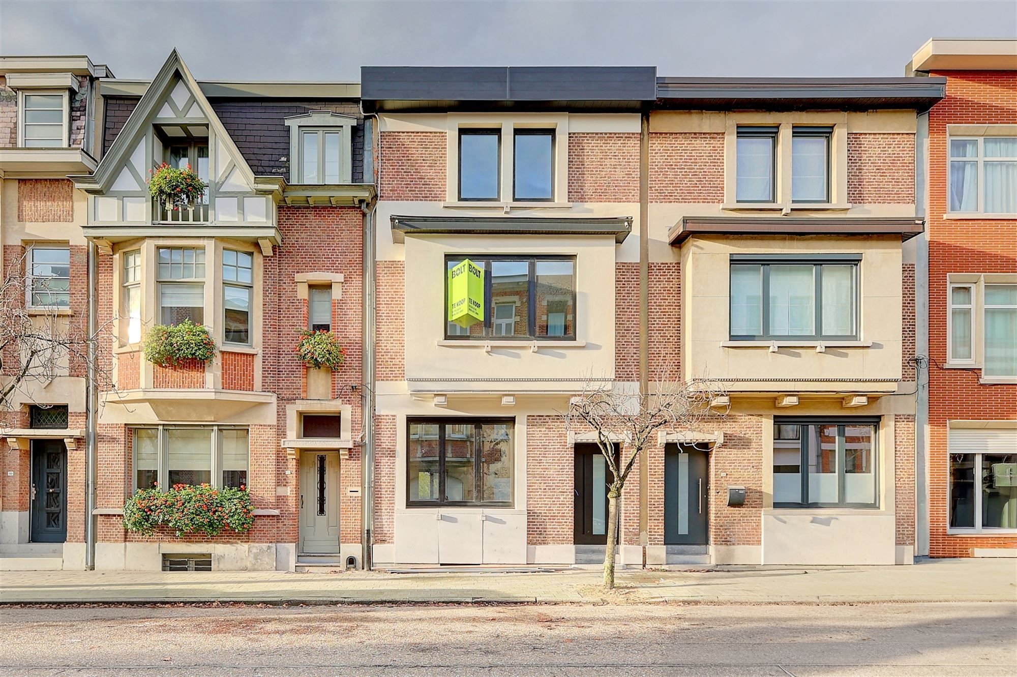 Prachtig gerenoveerd huis met tuin en 4 slaapkamers centrum Mortsel foto 25