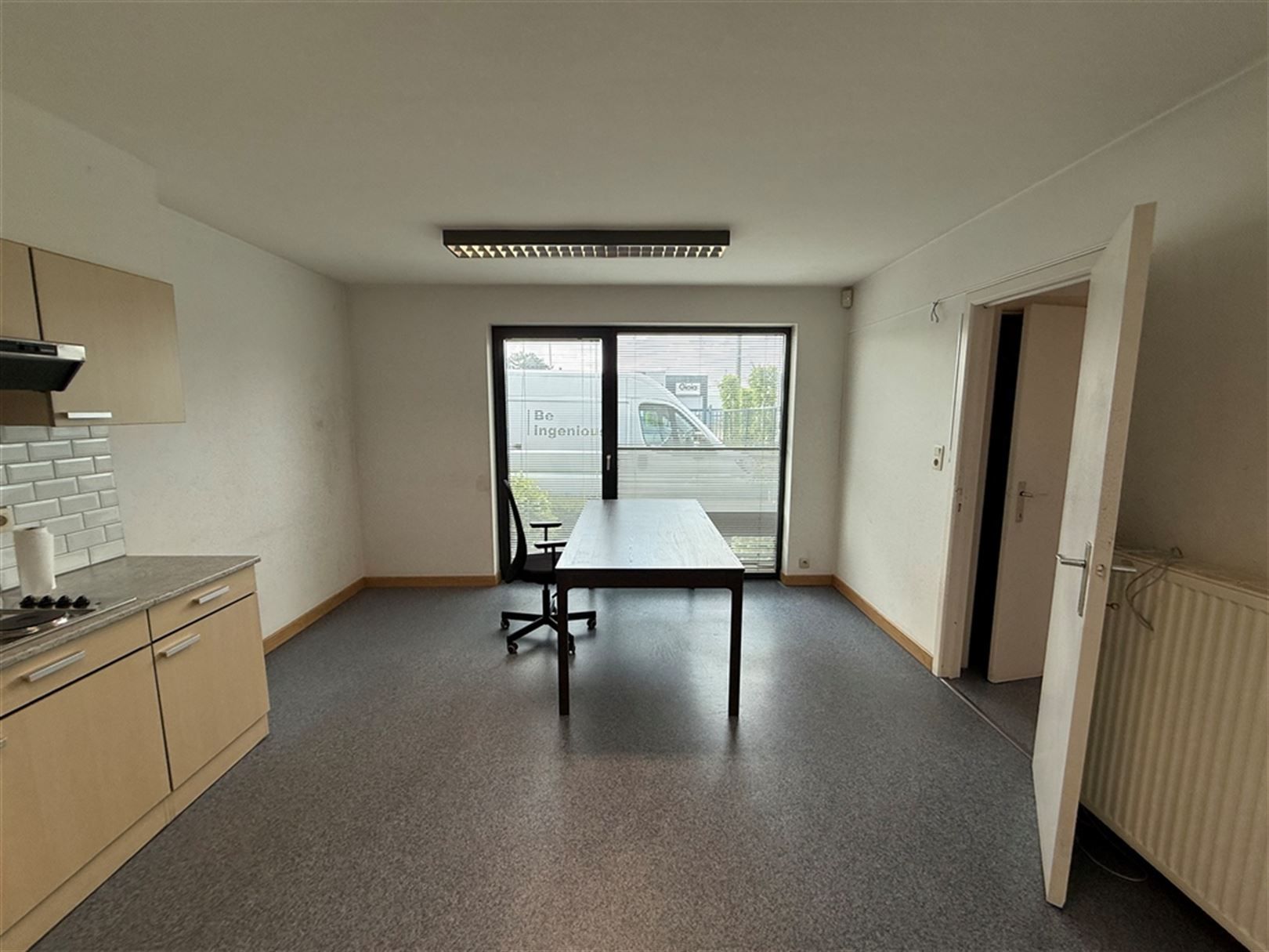 Instaplaar Magazijn met ingebouw kantoor te Lummen foto 9